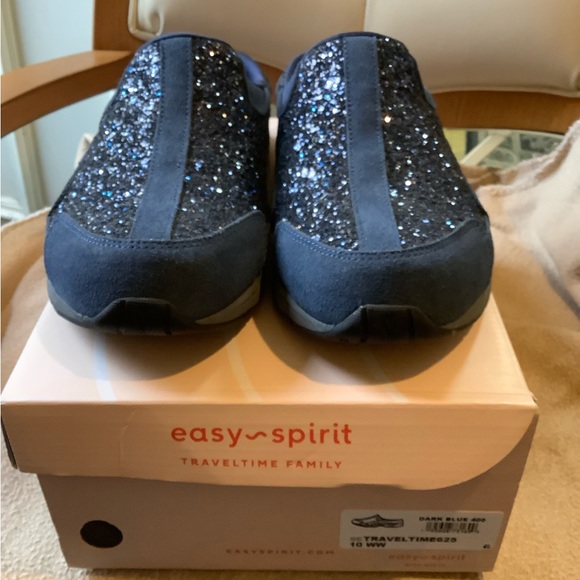 New in the box 10 WW Gorgeous Blue Sparkle Easy Spirits Mules, Clogs Easy Spirit - Picture 3 of 8